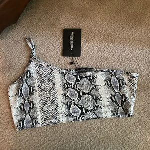 grey snake printed one shoulder crop top